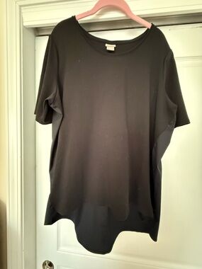 Chico’s Black Short Sleeve Tunic Top With Two Types of Fabrics
